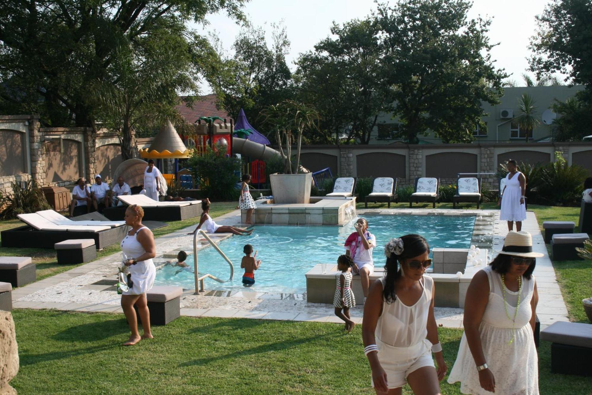 Africa Paradise - Or Tambo Airport Boutique Hotel Benoni Exterior photo