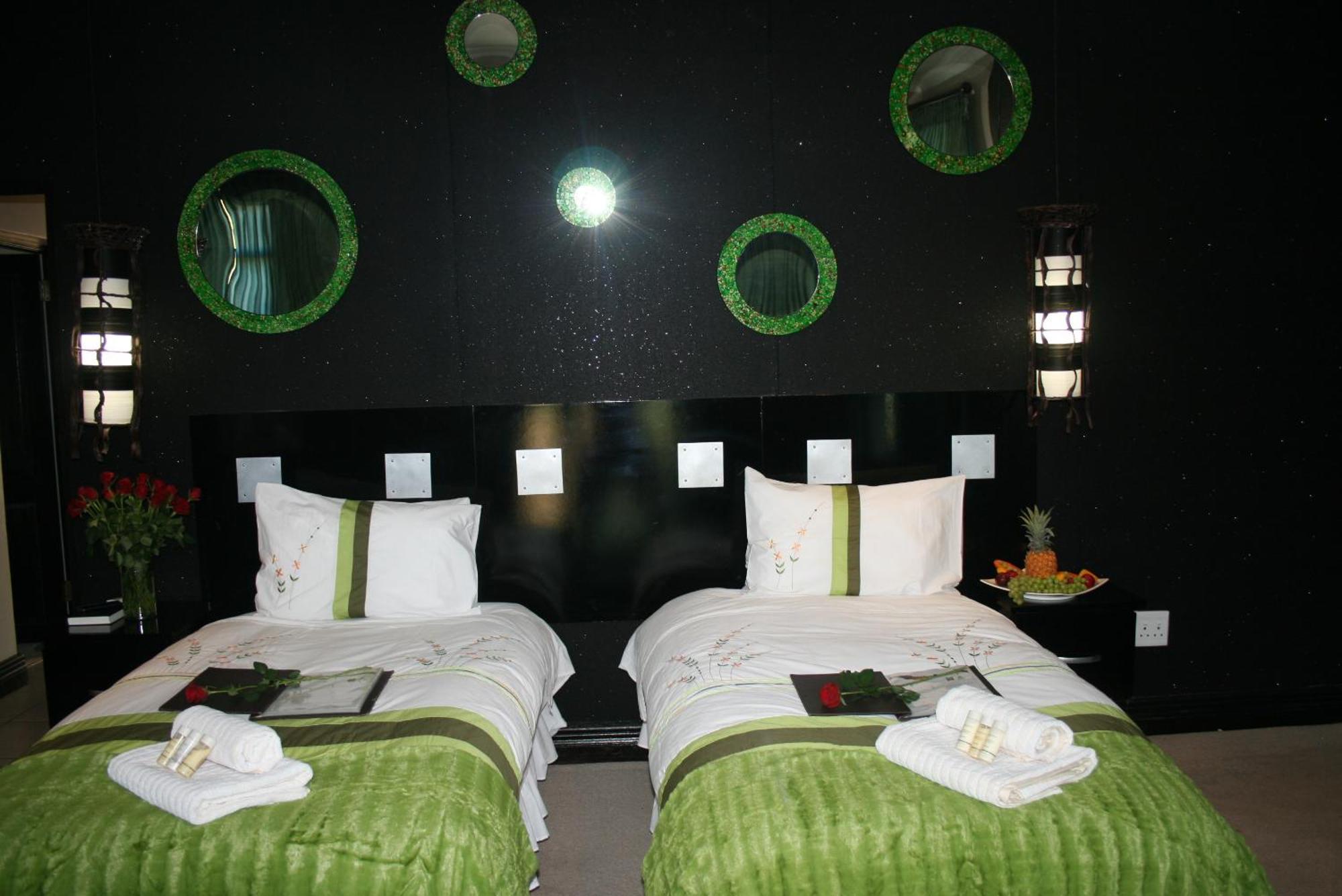 Africa Paradise - Or Tambo Airport Boutique Hotel Benoni Exterior photo